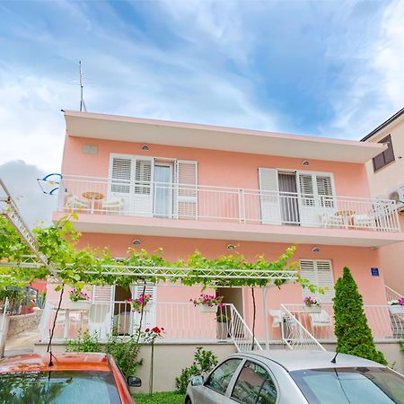 Baska Voda Apartments - Steps From The Beach, Free Parking, Central Location エクステリア 写真