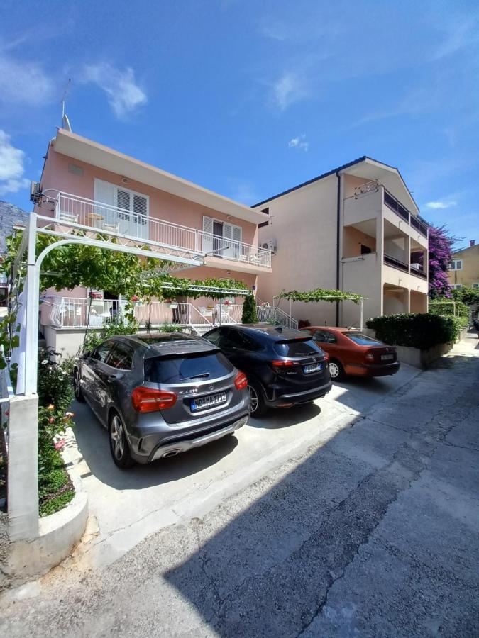Baska Voda Apartments - Steps From The Beach, Free Parking, Central Location エクステリア 写真