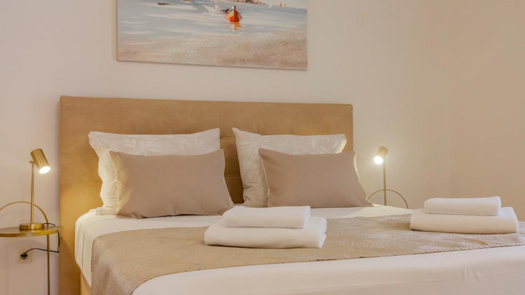 Baska Voda Apartments - Steps From The Beach, Free Parking, Central Location エクステリア 写真