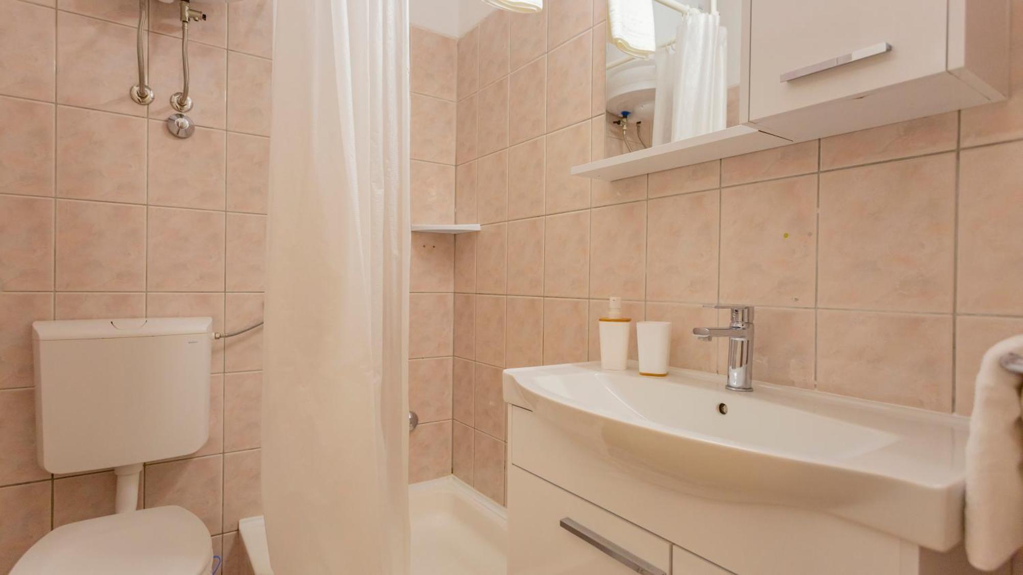 Baska Voda Apartments - Steps From The Beach, Free Parking, Central Location エクステリア 写真