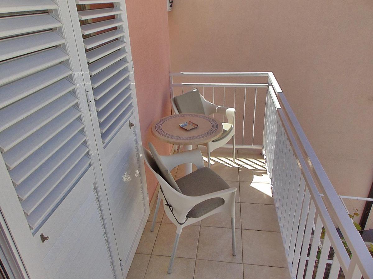 Baska Voda Apartments - Steps From The Beach, Free Parking, Central Location エクステリア 写真